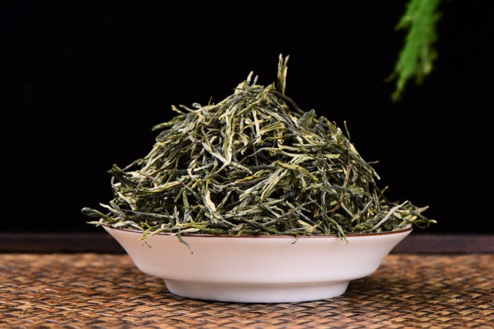 Pine Needle green tea, one leaf one bud