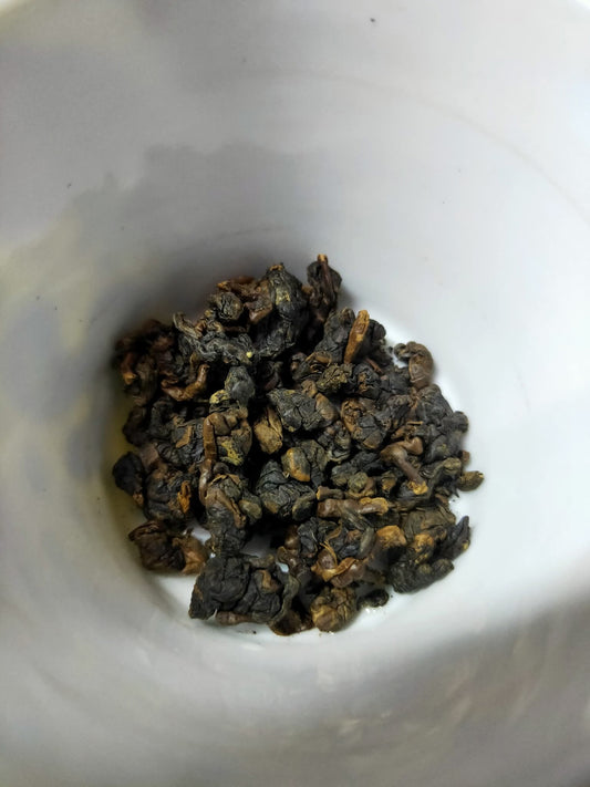 WuYi oolong tēja, Taivāna, 武夷烏龍茶 (中焙)
